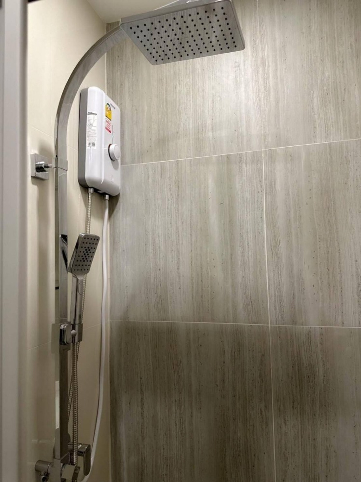 ให้เช่าคอนโดพัฒนาการ ศรีนครินทร์ : ✅ TR9S125 ✅ Line : @p2nproperty