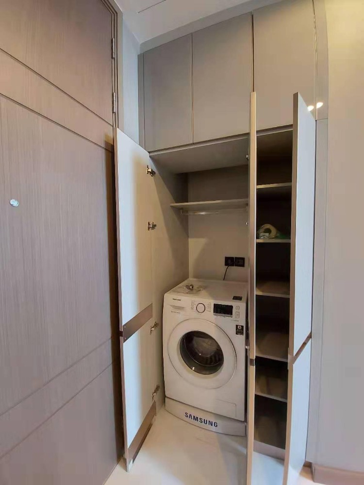 ขายคอนโดพระราม 9 เพชรบุรีตัดใหม่ RCA : (เจ้าของ)ขายขาดทุนเป็นล้าน !! ตกแต่ง built in สวยมาก ชั้นสูง ทิศตะวันออก สวยมาก