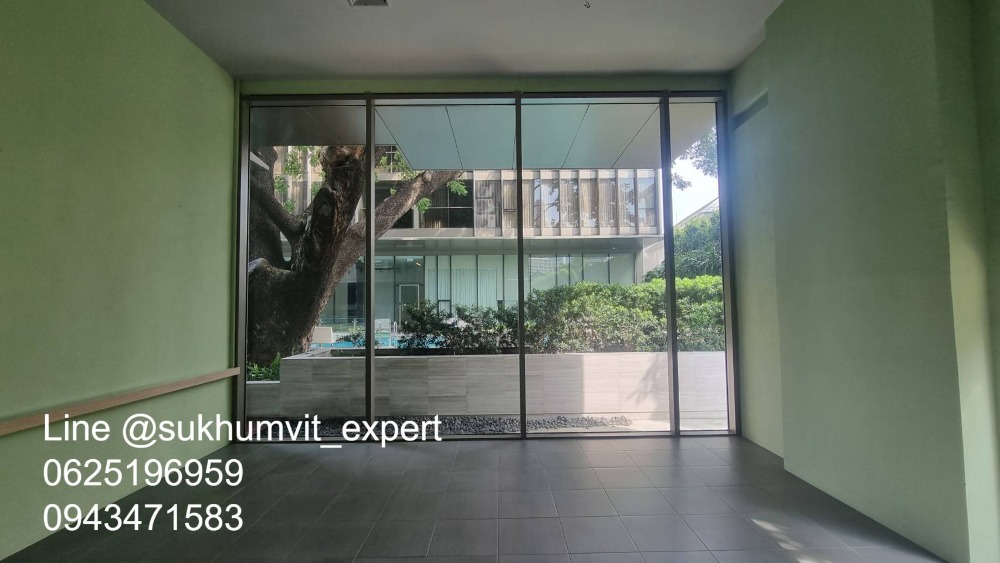 For RentRetail SpaceSukhumvit, Asoke, Thonglor : BTS Phrom Phong Shop for rent, size 177 square meters, suitable for clinic, music school, spa, art school.