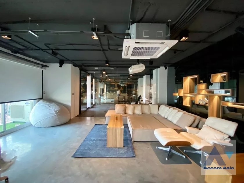 For SaleCondoSukhumvit, Asoke, Thonglor : 🔼🔽 AccomA 3 Bedrooms Condominium for Sale in Sukhumvit BTS Thong Lo at The Clover (AA38937)