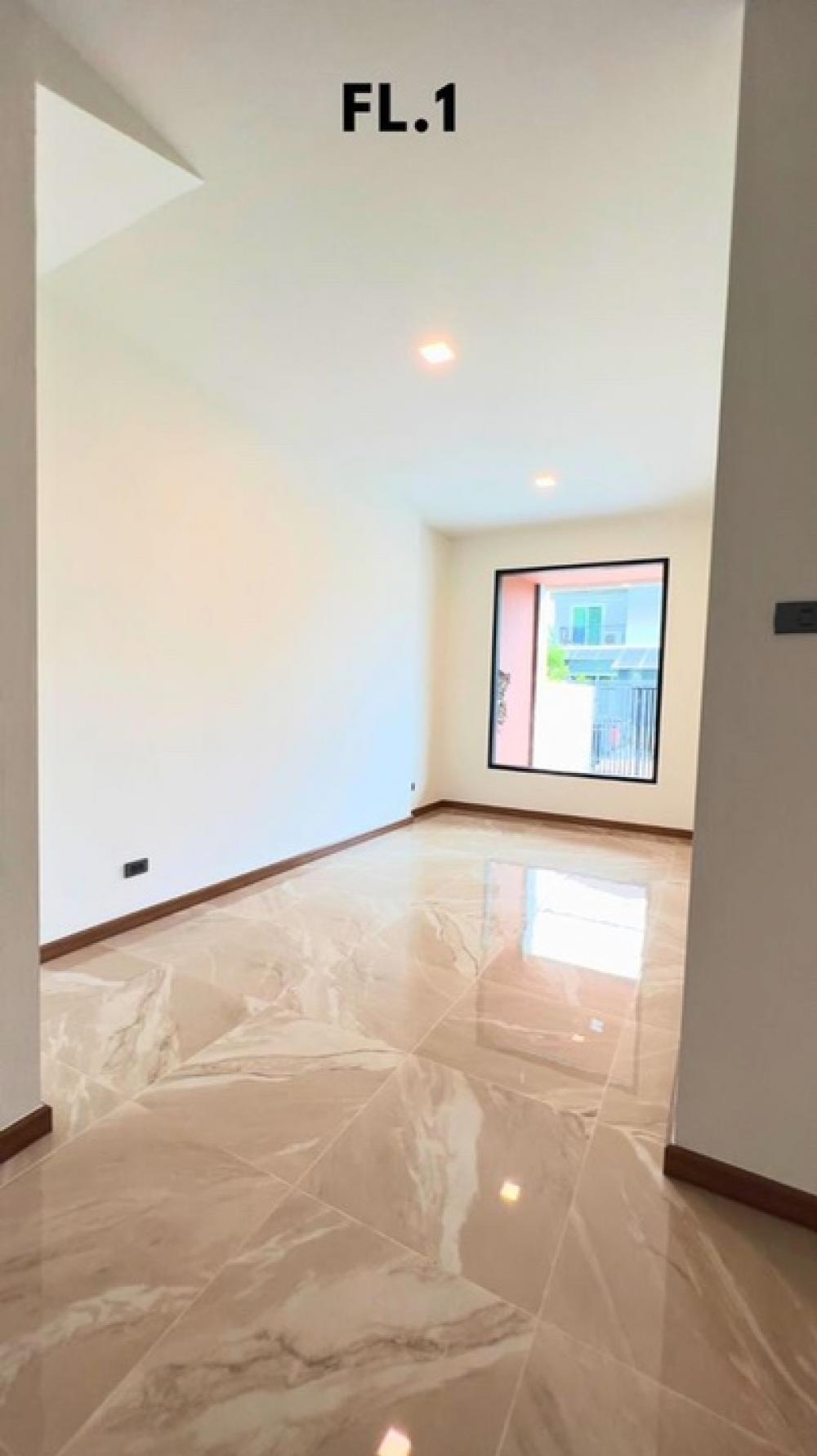 ให้เช่าโฮมออฟฟิศเลียบทางด่วนรามอินทรา : ปล่อยเช่า โฮมออฟฟิศ เอกมัย - รามอินทรา ออฟฟิศ สุดหรู เพดานสูง 6 เมตร รองรับ EV Charger | เหมาะ โฮมออฟฟิศ | ไลฟ์สดขายของ | ขายออนไลน์ | สอนพิลาทิส สอนโยคะ (ที่จอดรถ 3 คัน)