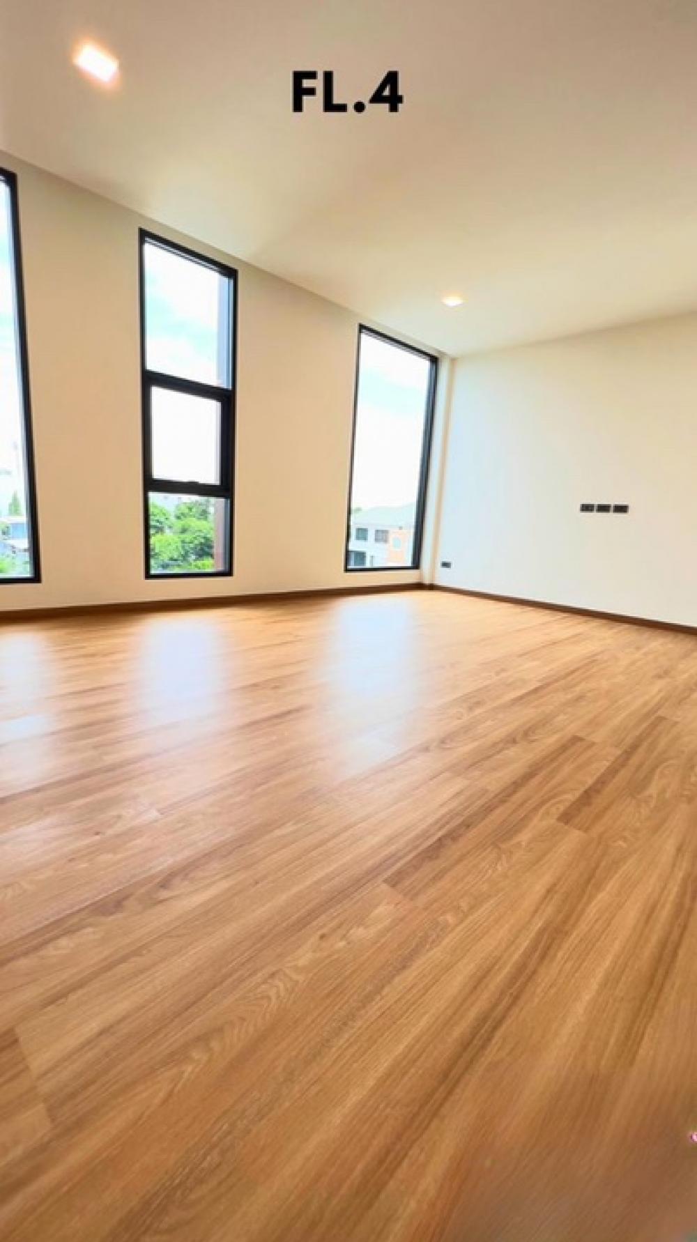 ให้เช่าโฮมออฟฟิศเลียบทางด่วนรามอินทรา : ปล่อยเช่า โฮมออฟฟิศ เอกมัย - รามอินทรา ออฟฟิศ สุดหรู เพดานสูง 6 เมตร รองรับ EV Charger | เหมาะ โฮมออฟฟิศ | ไลฟ์สดขายของ | ขายออนไลน์ | สอนพิลาทิส สอนโยคะ (ที่จอดรถ 3 คัน)