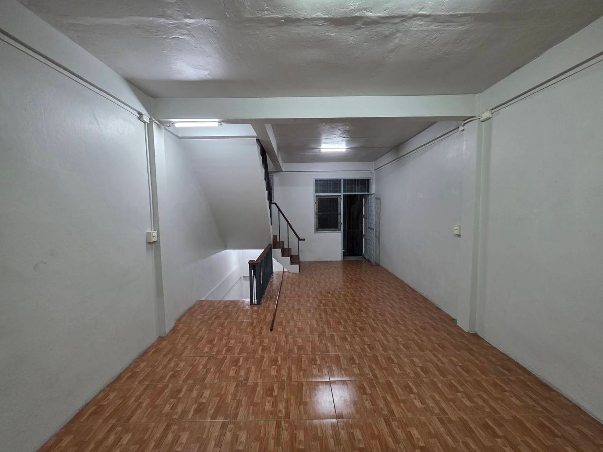 ให้เช่าอาคารพาณิชย์ราษฎร์บูรณะ สุขสวัสดิ์ : ให้เช่าอาคารพาณิชย์ โซนสุขสวัสดิ์ ใกล้ บิ๊กซี สุขสวัสดิ์ เพียง 3 นาที