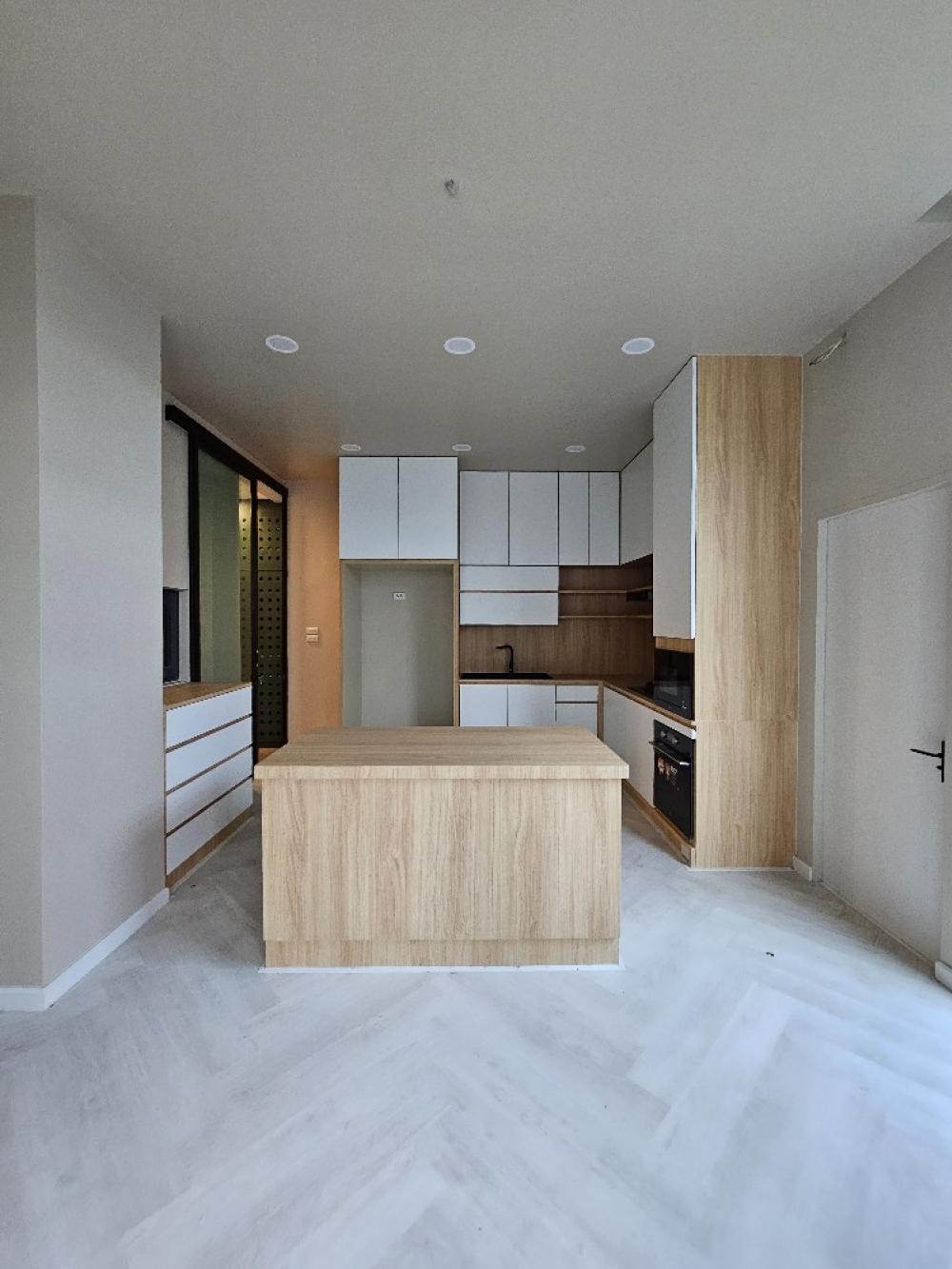 For SalePattanakan, Srinakarin : 🎉Selling a luxury 3-storey house, THE SONNE Srinakarin – Bangna project (The Sonne Srinakarin – Bangna), fully furnished, built-in, ready to move in, Soi Ton, no electric poles, south facing.