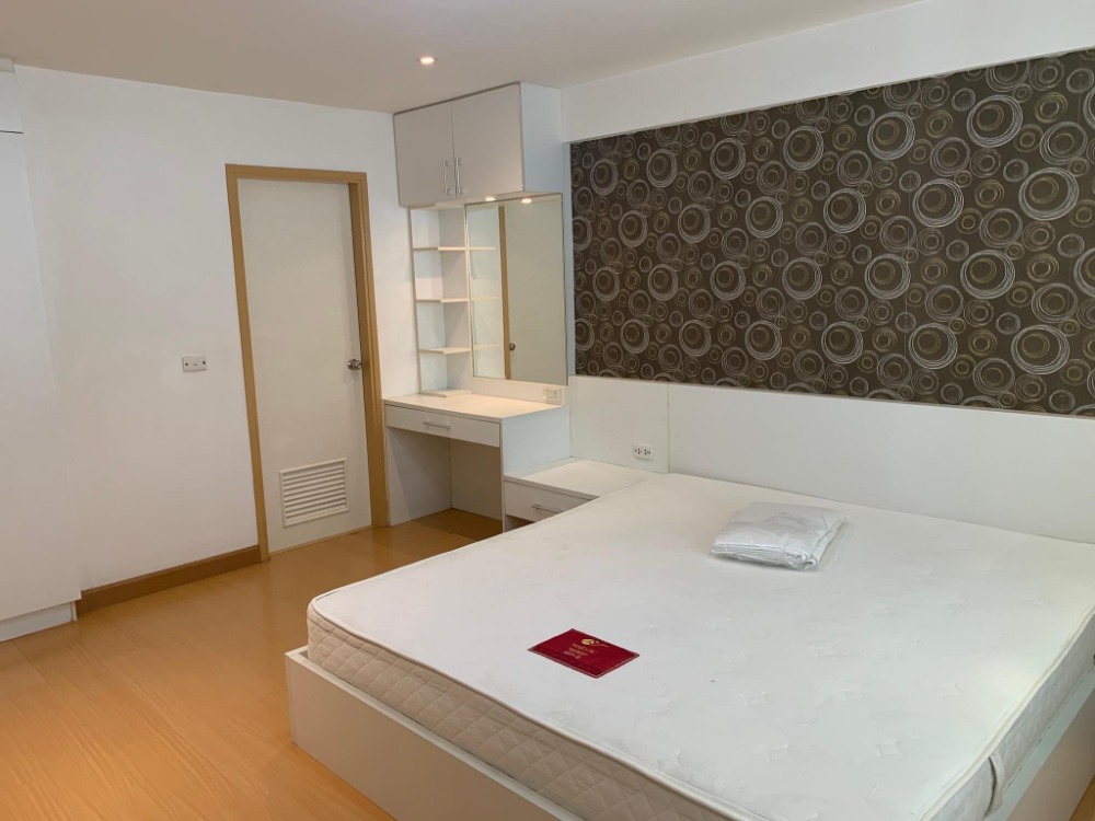 For RentCondoSukhumvit, Asoke, Thonglor : ★ Raintree Villa Sukhumvit 53 ★ 62 sq m., 2nd floor (1 bedroom, 1 bathroom), ★near BTS Thonglor★near Market Place, J Avenue Thonglor★ many amenities★ Complete electrical appliances