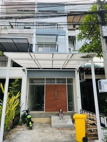 For SaleTownhomeRamkhamhaeng, Hua Mak : 4-story townhome for sale 18 sq m, Town in Town area, Lat Phrao, Sriwara, Praditmanutham. Town in Town Village