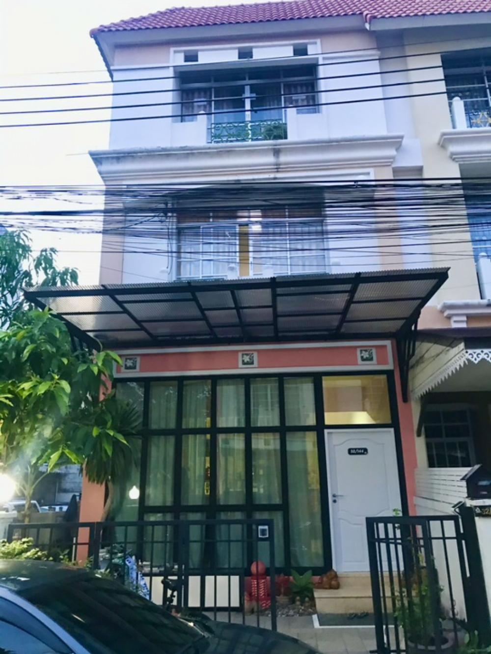 For SaleTownhomeOnnut, Udomsuk : 3-storey townhouse for sale, room next to Grand Ville Village, On Nut 80.