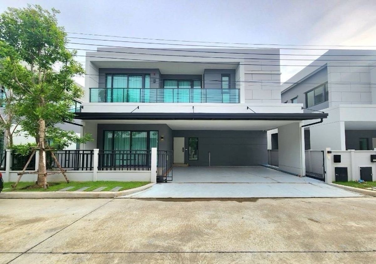 ขายบ้านบางนา แบริ่ง ลาซาล : 💥𝗙𝗼𝗿 𝗦𝗮𝗹𝗲💥 𝗖𝗲𝗻𝘁𝗿𝗼 𝗕𝗮𝗻𝗴𝗻𝗮 (เซนโทร บางนา) บ้านหลังใหญ่ พร้อมเฟอร์นิเจอร์บิ้วอิน  ใกล้ 𝗠𝗲𝗴𝗮 𝗕𝗮𝗻𝗴𝗮𝗻𝗮 เพียง 𝟵𝟬𝟬 เมตร /โรงเรียน 𝗖𝗼𝗻𝗰𝗼𝗿𝗱𝗶𝗮𝗻 𝗜𝗻𝘁𝗲𝗿𝗻𝗮𝘁𝗶𝗼𝗻𝗮 𝗦𝗰𝗵𝗼𝗼l   𝟰 ห้องนอน 𝟱 ห้องน้ำ 𝟭 ห้องแม่บ้าน