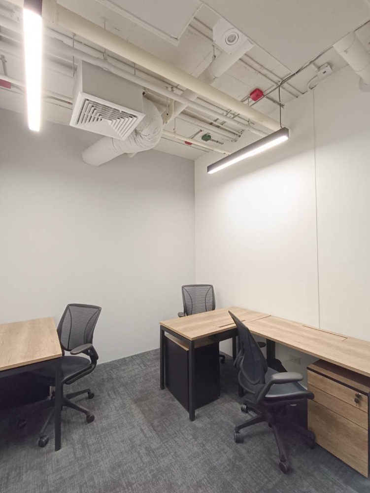 ให้เช่าสำนักงานสีลม ศาลาแดง บางรัก : เซอร์วิสออฟฟิศ พื้นที่สำนักงานให้เช่า สีลม Serviced Office ตกแต่งสวย พร้อมเข้าอยู่ อาคาร สีลม เอจ - Silom Edge Office Building 3 Workstations ราคาเช่า 29,740 บาท/เดือน ใกล้รถไฟฟ้า BTSศาลาแดง, MRTสีลม ย่านสีลม, ศาลาแดง