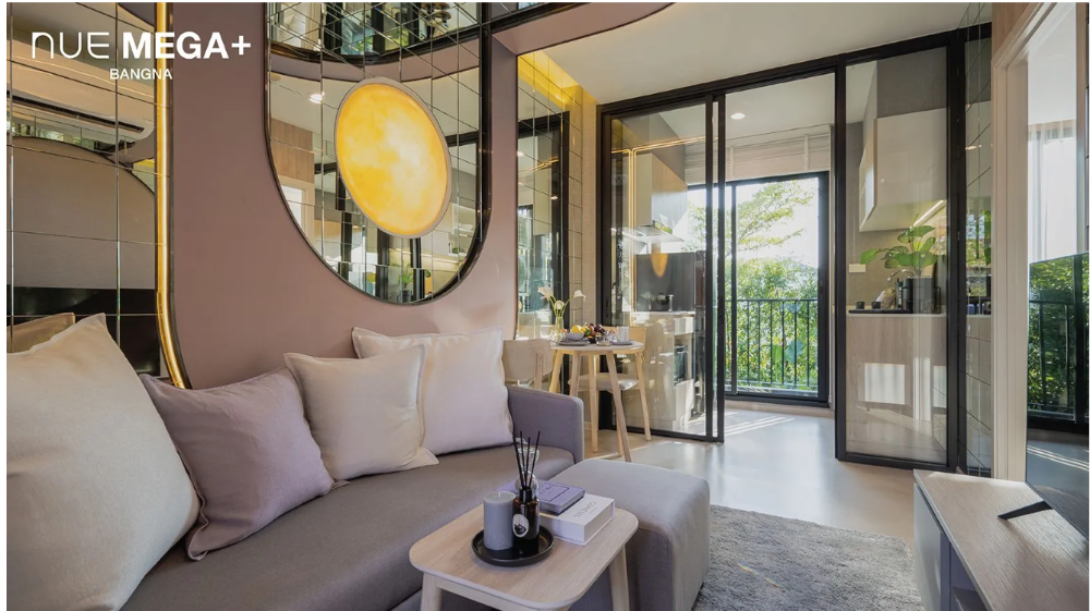 Sale DownCondoBangna, Bearing, Lasalle : Good life next to the mall. Owner sells it himself. Parking for 2 cars, 2 rooms next to each other. Good price, unblocked view for life, Mega side view.