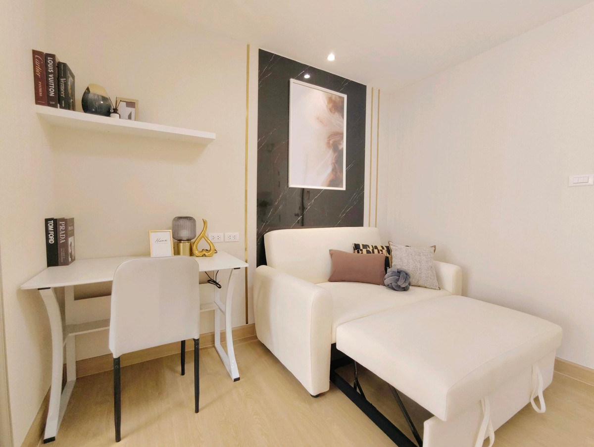 ขายคอนโดปิ่นเกล้า จรัญสนิทวงศ์ : 🔥 ขายด่วน! The Trust Residence ปิ่นเกล้า 🔥ห้องรีโนเวทใหม่ ฟีลเหมือนอยู่บ้าน ชั้น 5 วิวสวน โล่งสบาย ไม่อึดอัด จัดมุมทำงานไว้ให้เรียบร้อย อยู่เองก็ดี ปล่อยเช่าก็คุ้ม