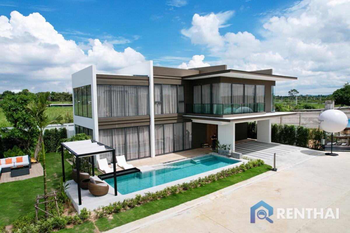 For SalePattaya, Bangsaen, Chonburi : Live the Dream!  Modern Pool Villa in Pattaya with mountain view!