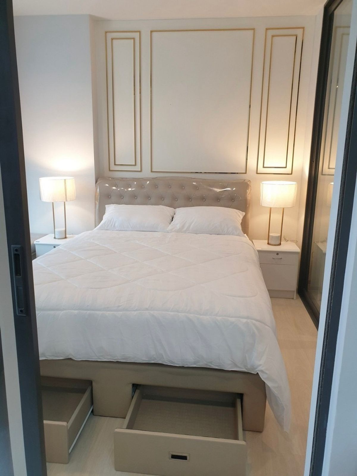 ให้เช่าคอนโดวิทยุ ชิดลม หลังสวน : Life One Wireless: Fully furnished  35sq m. 11th floor. , BTS เพลินจิต ห้องสวยแต่งครบ cozy style เฟอร์นิเจอร์เครื่องใช้ไฟฟ้าครบ