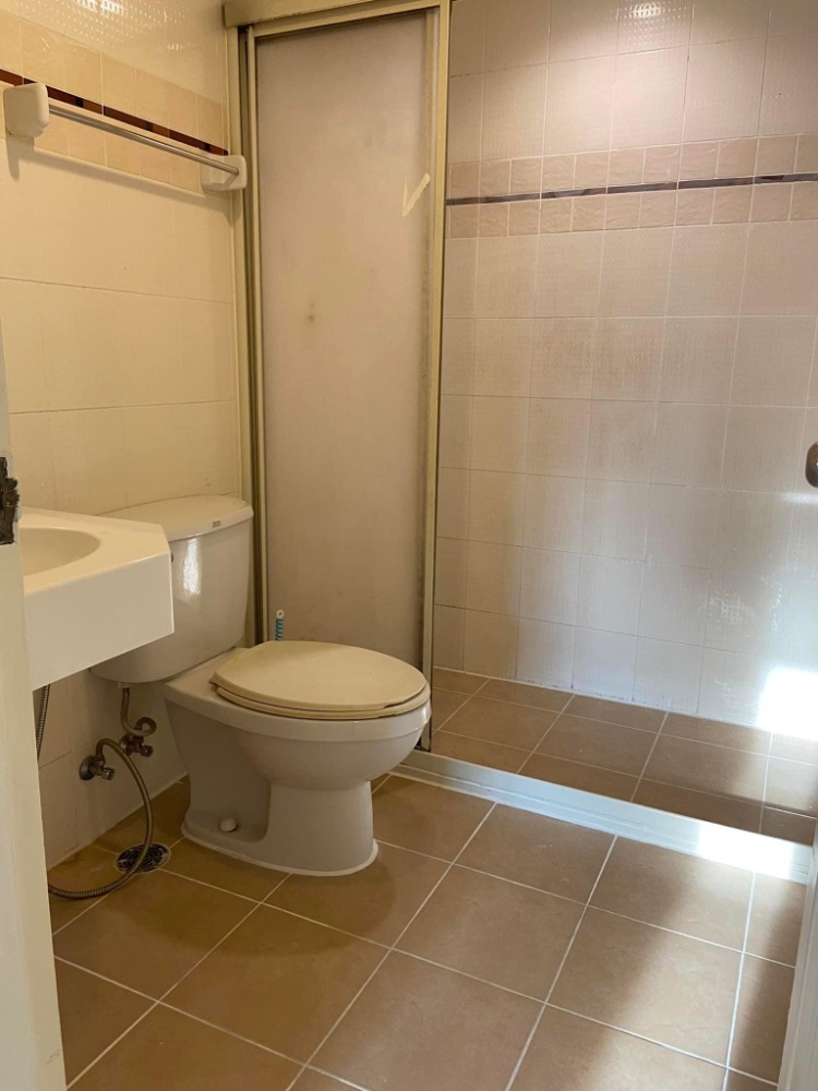 For RentCondoOnnut, Udomsuk : For rent Lumpini Ville Sukhumvit 77, 2 bedrooms, 2 bathrooms, 68 sq m, 18th floor, price 25,000 baht.