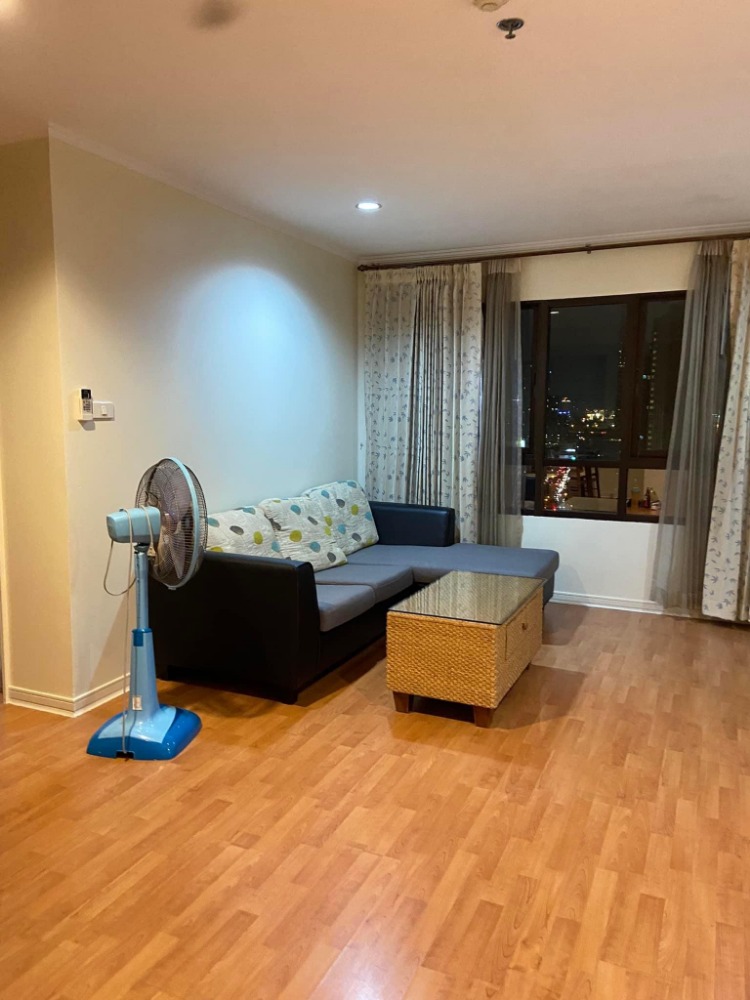 For RentCondoOnnut, Udomsuk : For rent Lumpini Ville Sukhumvit 77, 2 bedrooms, 2 bathrooms, 68 sq m, 18th floor, price 25,000 baht.