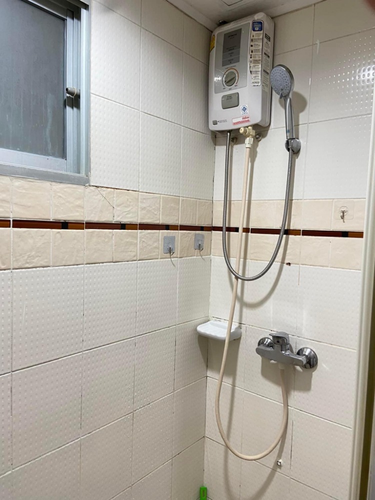 For RentCondoOnnut, Udomsuk : For rent Lumpini Ville Sukhumvit 77, 2 bedrooms, 2 bathrooms, 68 sq m, 18th floor, price 25,000 baht.