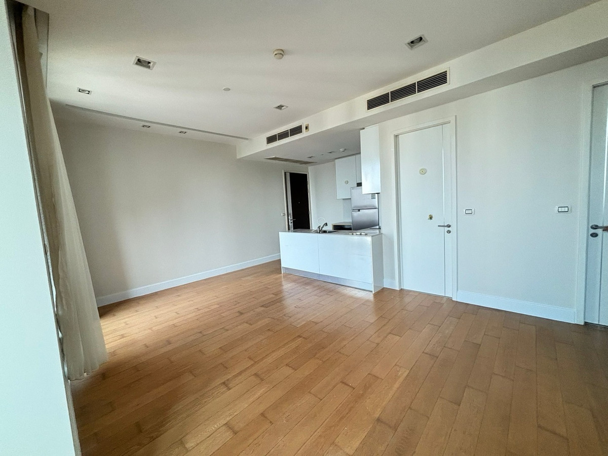For SaleCondoLadprao, Central Ladprao : Urgent sale, Equinox Phahol-Vibha Condo, size 80 sq m, 2 bedrooms, 2 bathrooms, near Chatuchak Park, Lat Phrao Intersection, price 9,990,000 million baht, call 093-028-1245, ID line:properagency