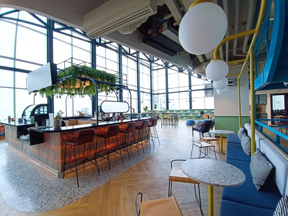 ให้เช่าสำนักงานสยาม จุฬา สามย่าน : เซอร์วิสออฟฟิศ พื้นที่สำนักงานให้เช่า สามย่าน Serviced Office ตกแต่งสวย พร้อมเข้าอยู่ อาคาร สามย่านมิตรทาวน์ ออฟฟิศ ทาวเวอร์ - SAMYAN MITRTOWN Office Tower Building 6 Workstations ราคาเช่า 57,500 บาท/เดือน ใกล้รถไฟฟ้า