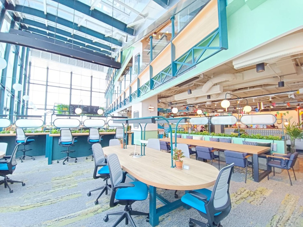 ให้เช่าสำนักงานสยาม จุฬา สามย่าน : เซอร์วิสออฟฟิศ พื้นที่สำนักงานให้เช่า สามย่าน Serviced Office ตกแต่งสวย พร้อมเข้าอยู่ อาคาร สามย่านมิตรทาวน์ ออฟฟิศ ทาวเวอร์ - SAMYAN MITRTOWN Office Tower Building 6 Workstations ราคาเช่า 57,500 บาท/เดือน ใกล้รถไฟฟ้า