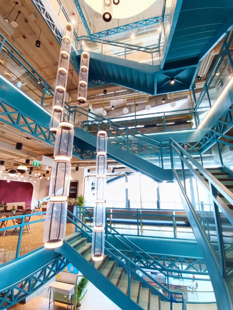 ให้เช่าสำนักงานสยาม จุฬา สามย่าน : เซอร์วิสออฟฟิศ พื้นที่สำนักงานให้เช่า สามย่าน Serviced Office ตกแต่งสวย พร้อมเข้าอยู่ อาคาร สามย่านมิตรทาวน์ ออฟฟิศ ทาวเวอร์ - SAMYAN MITRTOWN Office Tower Building 6 Workstations ราคาเช่า 57,500 บาท/เดือน ใกล้รถไฟฟ้า