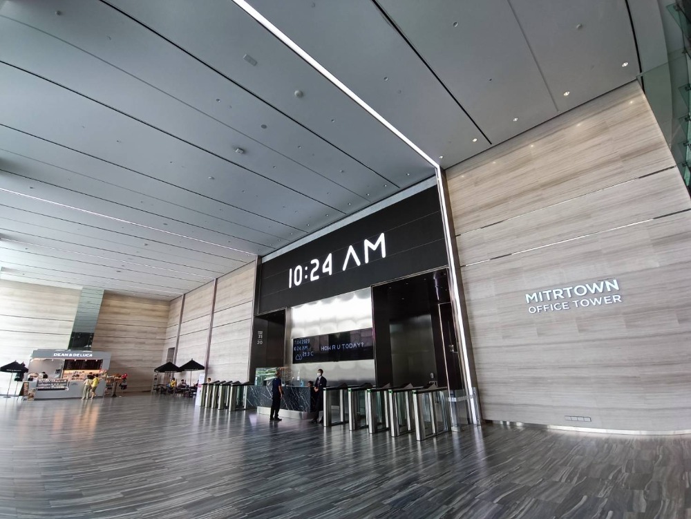 ให้เช่าสำนักงานสยาม จุฬา สามย่าน : เซอร์วิสออฟฟิศ พื้นที่สำนักงานให้เช่า สามย่าน Serviced Office ตกแต่งสวย พร้อมเข้าอยู่ อาคาร สามย่านมิตรทาวน์ ออฟฟิศ ทาวเวอร์ - SAMYAN MITRTOWN Office Tower Building 6 Workstations ราคาเช่า 57,500 บาท/เดือน ใกล้รถไฟฟ้า