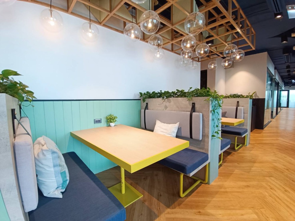 ให้เช่าสำนักงานสยาม จุฬา สามย่าน : เซอร์วิสออฟฟิศ พื้นที่สำนักงานให้เช่า สามย่าน Serviced Office ตกแต่งสวย พร้อมเข้าอยู่ อาคาร สามย่านมิตรทาวน์ ออฟฟิศ ทาวเวอร์ - SAMYAN MITRTOWN Office Tower Building 6 Workstations ราคาเช่า 57,500 บาท/เดือน ใกล้รถไฟฟ้า