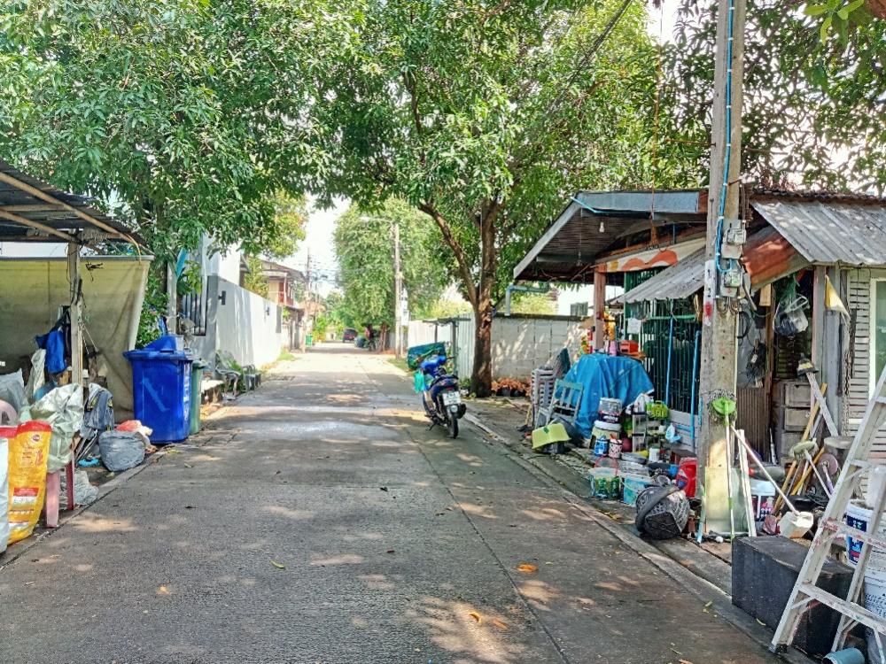 For SaleLandBang kae, Phetkasem : Land for sale in Nakhon Lung 2, Intersection 5, Bangkok.
