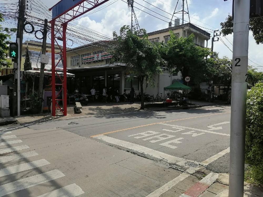 For SaleLandBang kae, Phetkasem : Land for sale in Nakhon Lung 2, Intersection 5, Bangkok.