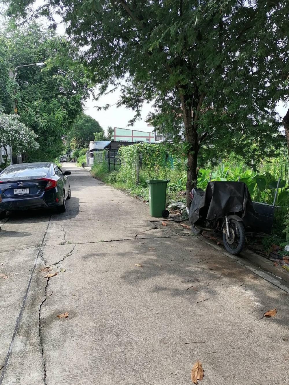 For SaleLandBang kae, Phetkasem : Land for sale in Nakhon Lung 2, Intersection 5, Bangkok.