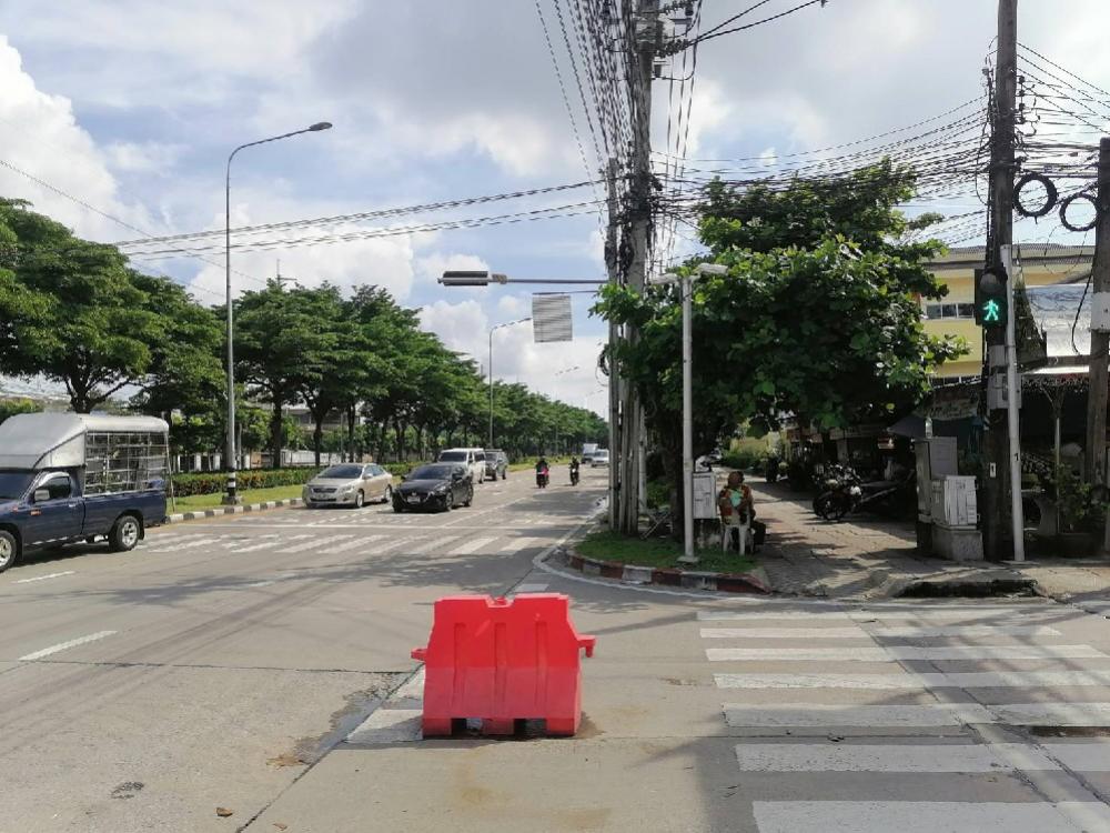 For SaleLandBang kae, Phetkasem : Land for sale in Nakhon Lung 2, Intersection 5, Bangkok.