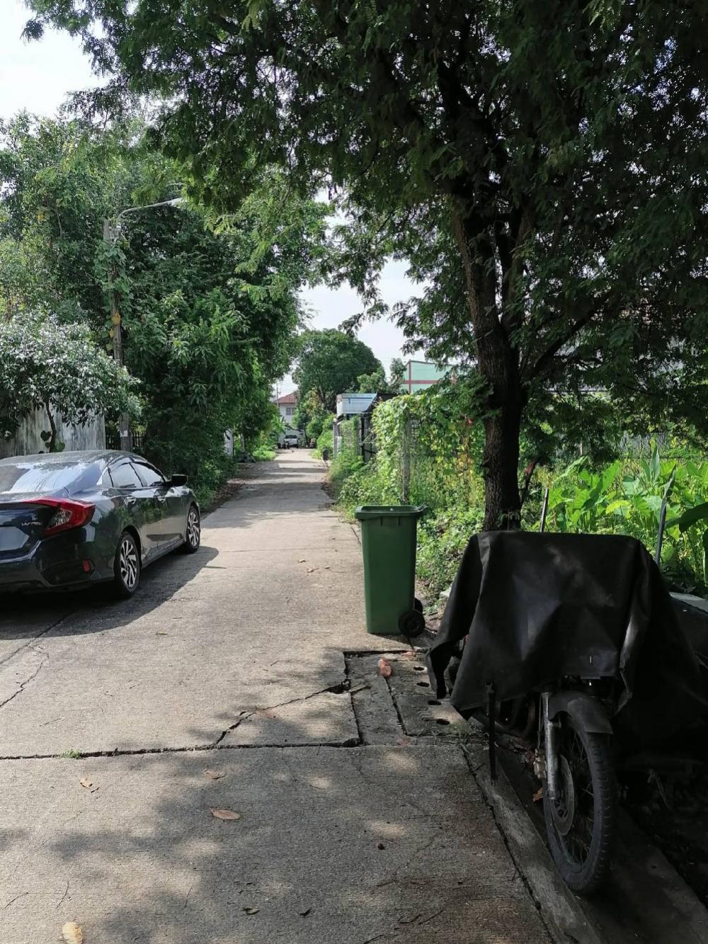 For SaleLandBang kae, Phetkasem : Land for sale in Nakhon Lung 2, Intersection 5, Bangkok.