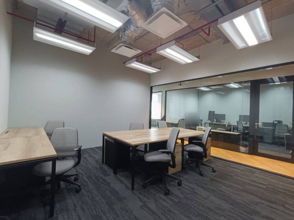 ให้เช่าสำนักงานสยาม จุฬา สามย่าน : เซอร์วิสออฟฟิศ พื้นที่สำนักงานให้เช่า สามย่าน Serviced Office ตกแต่งสวย พร้อมเข้าอยู่ อาคาร สามย่านมิตรทาวน์ ออฟฟิศ ทาวเวอร์ - SAMYAN MITRTOWN Office Tower Building 6 Workstations ราคาเช่า 57,500 บาท/เดือน ใกล้รถไฟฟ้า