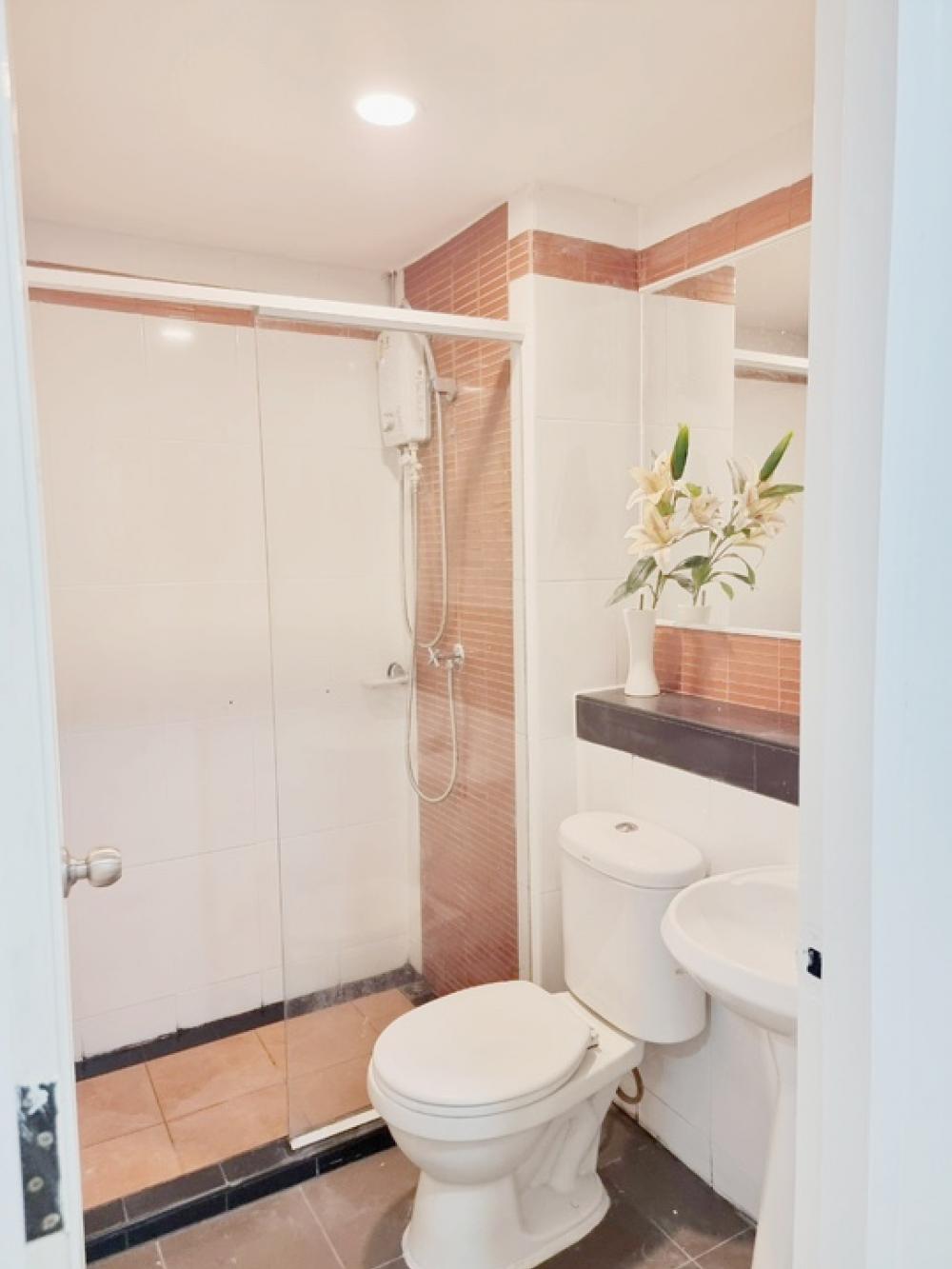 For SaleCondoBangna, Bearing, Lasalle : Regent home Bangna, anyone looking for a condo near BTS? This project.