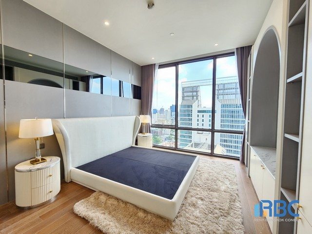 For SaleCondoWitthayu, Chidlom, Langsuan, Ploenchit : Penthouse Unit for Sale at Muniq Langsuan Selling with tenant