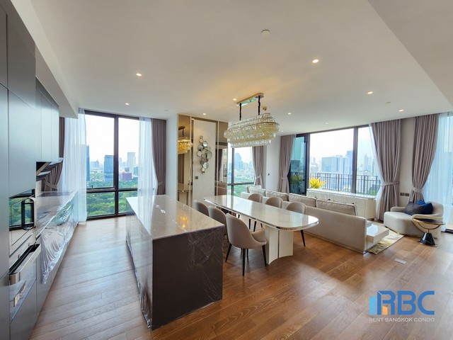 For SaleCondoWitthayu, Chidlom, Langsuan, Ploenchit : Penthouse Unit for Sale at Muniq Langsuan Selling with tenant
