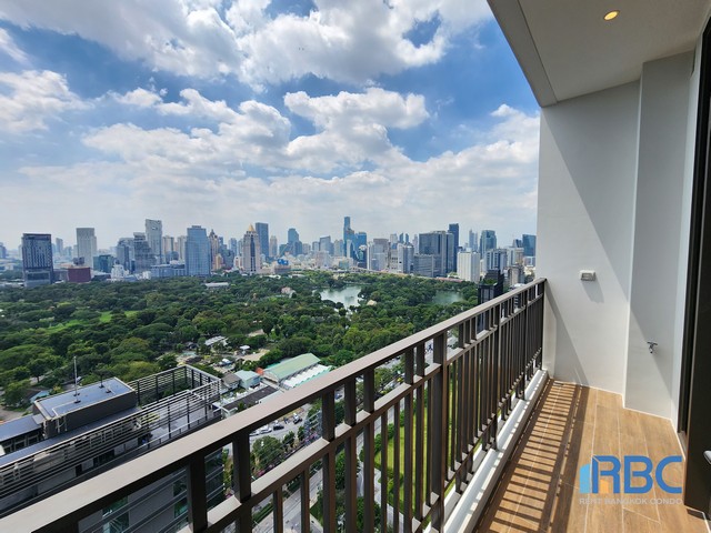 For SaleCondoWitthayu, Chidlom, Langsuan, Ploenchit : Penthouse Unit for Sale at Muniq Langsuan Selling with tenant