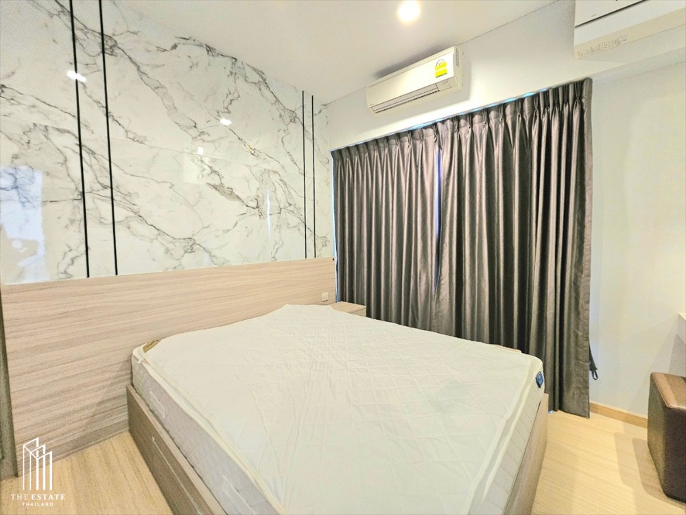 Condo For RENT!! *Whizdom Connect ** High floor room 30+ good size room Ready to move-in @15,000 Baht Loading...