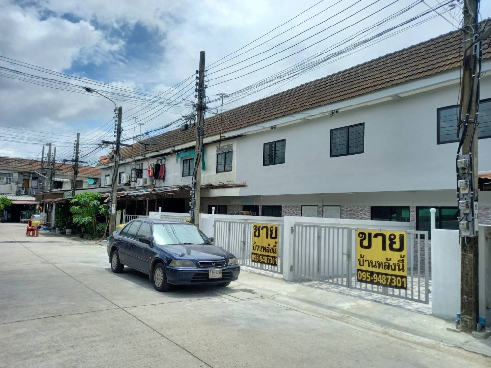 ขายทาวน์โฮมสมุทรปราการ สำโรง : ขายหมู่บ้านร่มไทรวิลล่า(บางโปรง5)รีโนเวทใหม่ทั้งหลัง ต่อเติมเต็มพื้นที่ มี3หลัง Ref. A01230801