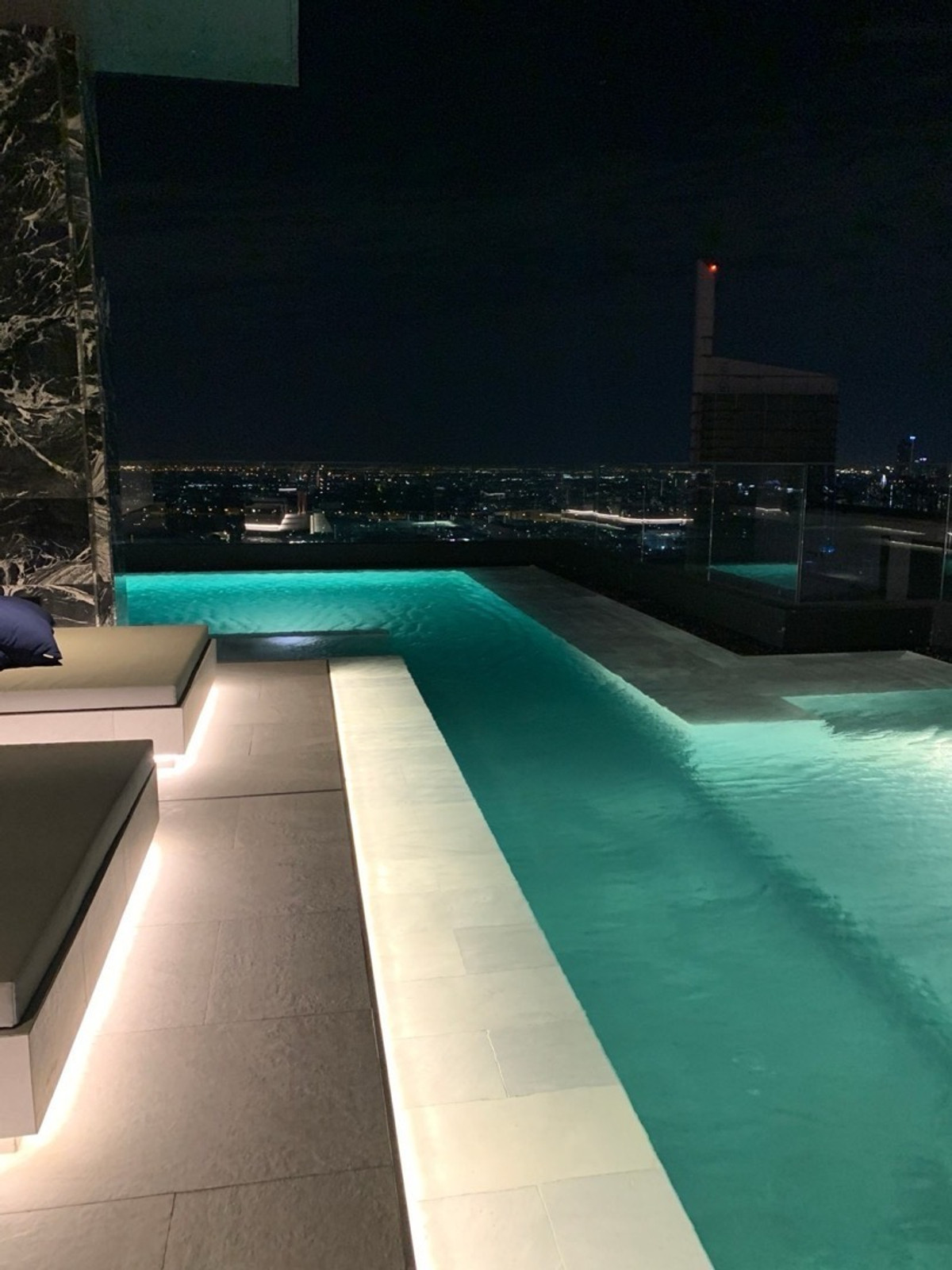 ให้เช่าคอนโดสุขุมวิท อโศก ทองหล่อ : FOR RENT!! Hyde Herritage Thonglor BIG 3Bedrooms High Floor+River view 🔥175,000Thb🔥 ☎️Call/Line: 094-162-4424