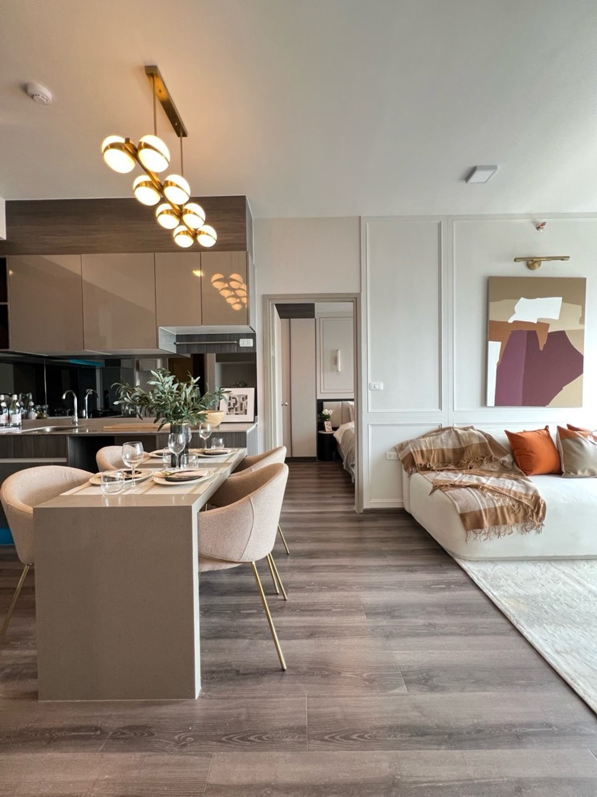 ขายคอนโดพระราม 9 เพชรบุรีตัดใหม่ RCA : Ideo Rama9 Asoke ขาย 2 ห้องนอน 52 ตรม. ฟรีแพคเฟอร์นิเจอร์และเครื่องใช้ไฟฟ้า ชั้นสูง ระเบียงตะวันออก