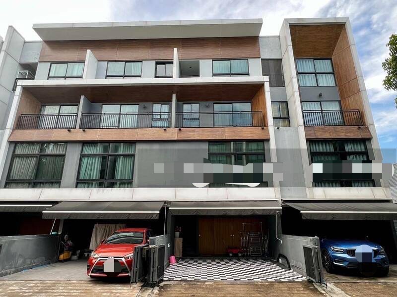ขายทาวน์โฮมโชคชัย4 ลาดพร้าว71 : ขายบ้านย่านลาดพร้าว 71 ตกแต่งหรูหรา เฟอร์นิเจอร์ครบพร้อมอยู่อาศัย ลาดพร้าว 71 กรุงเทพฯ สอบถามได้ค่ะ