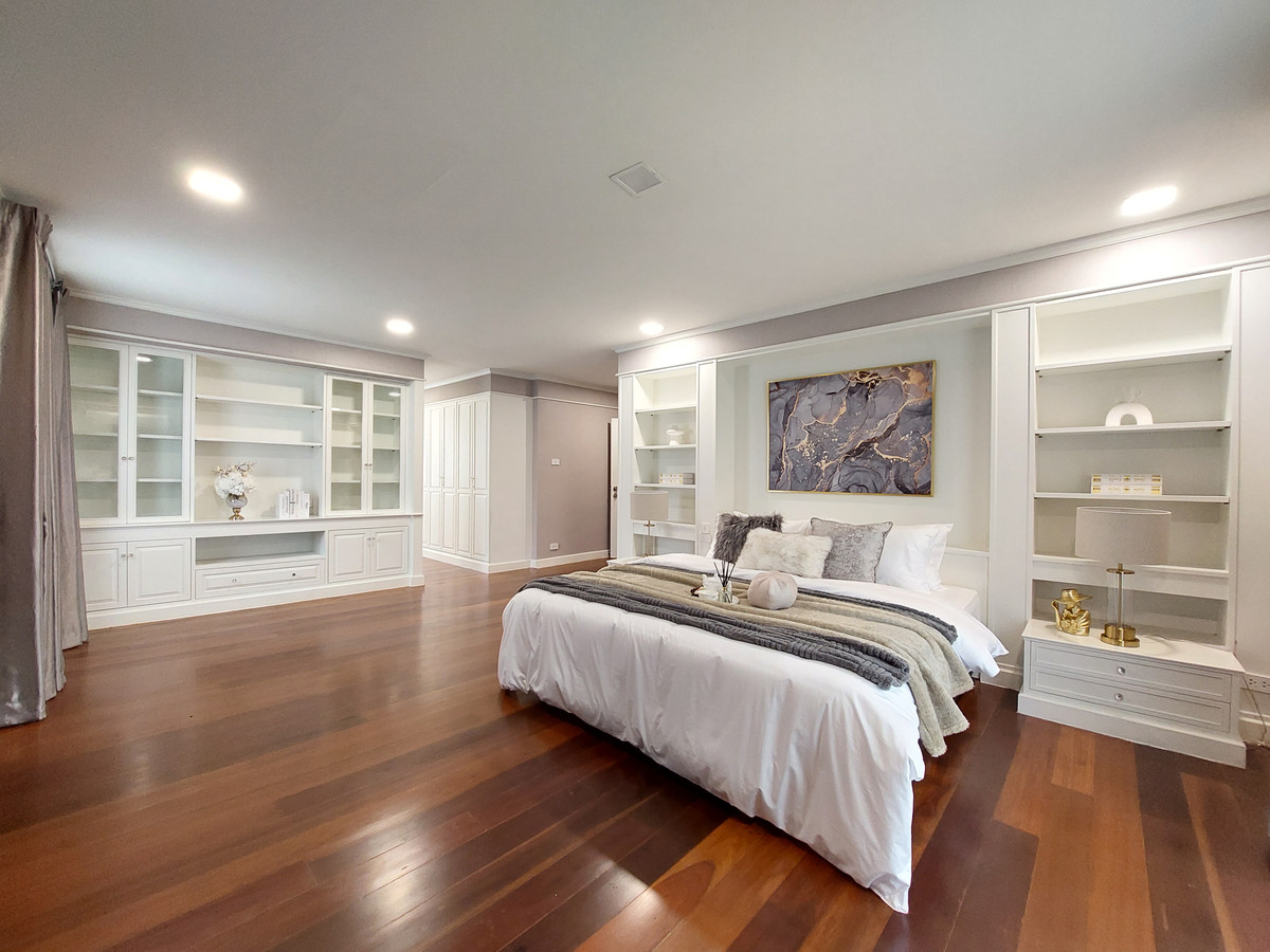 For SaleHouseSamut Prakan,Samrong : House for Sale with Tenant: Ladawan Srinagarindra, 138 Sq.Wah, Special Price!!