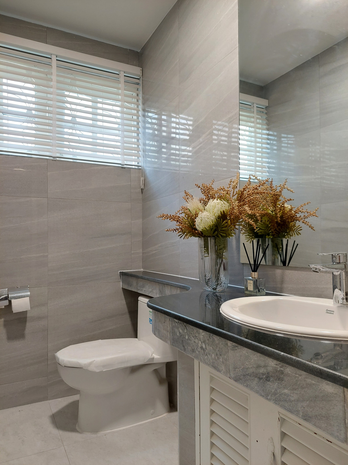 For SaleHouseSamut Prakan,Samrong : House for Sale with Tenant: Ladawan Srinagarindra, 138 Sq.Wah, Special Price!!