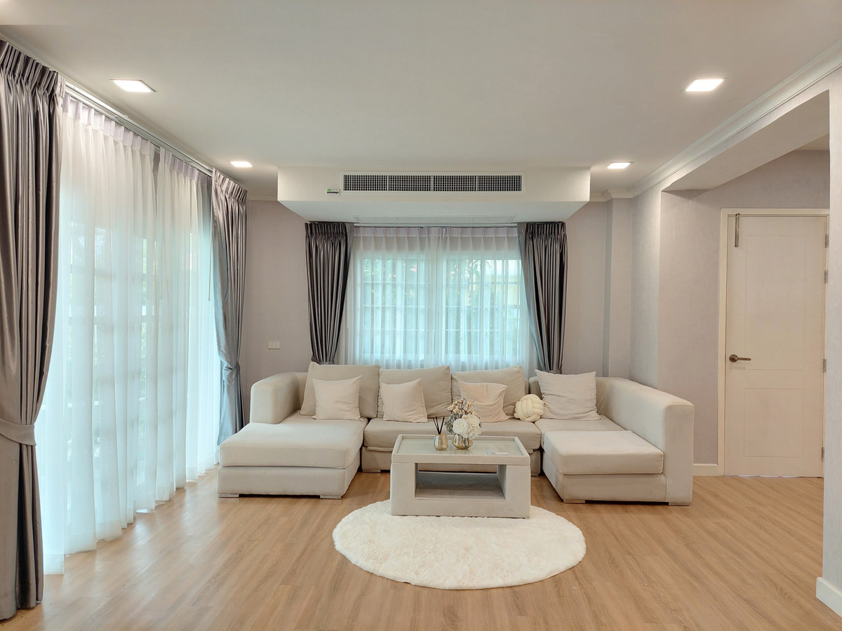 For SaleHouseSamut Prakan,Samrong : House for Sale with Tenant: Ladawan Srinagarindra, 138 Sq.Wah, Special Price!!