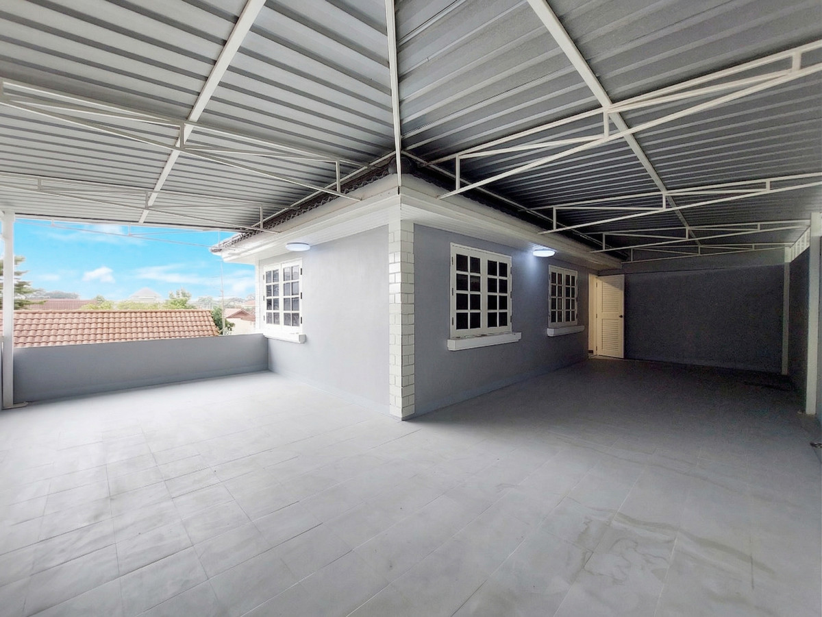 For SaleHouseSamut Prakan,Samrong : House for Sale with Tenant: Ladawan Srinagarindra, 138 Sq.Wah, Special Price!!