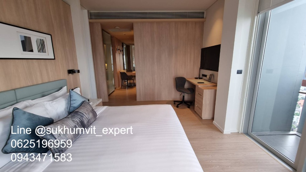 For RentCondoSukhumvit, Asoke, Thonglor : BTS Thonglor, luxury serviced apartment for rent, 1 bedroom, 1 bathroom, area 65 sq m., modern style.