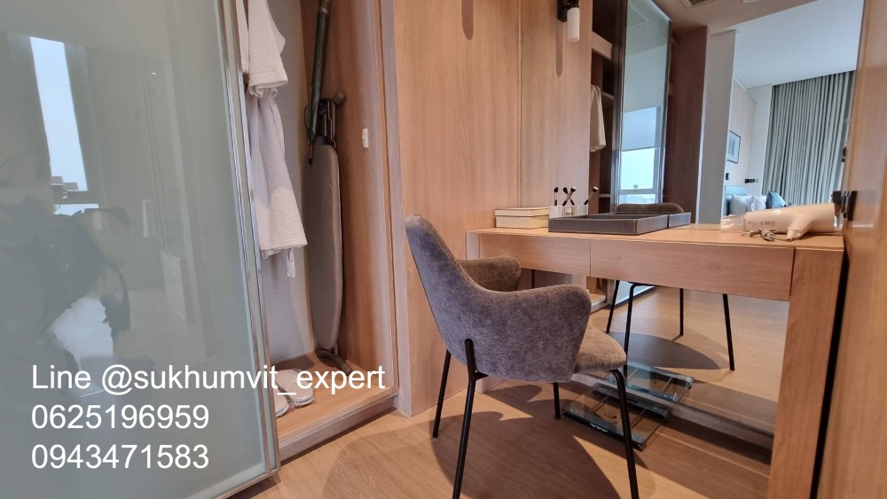 For RentCondoSukhumvit, Asoke, Thonglor : BTS Thonglor, luxury serviced apartment for rent, 1 bedroom, 1 bathroom, area 65 sq m., modern style.