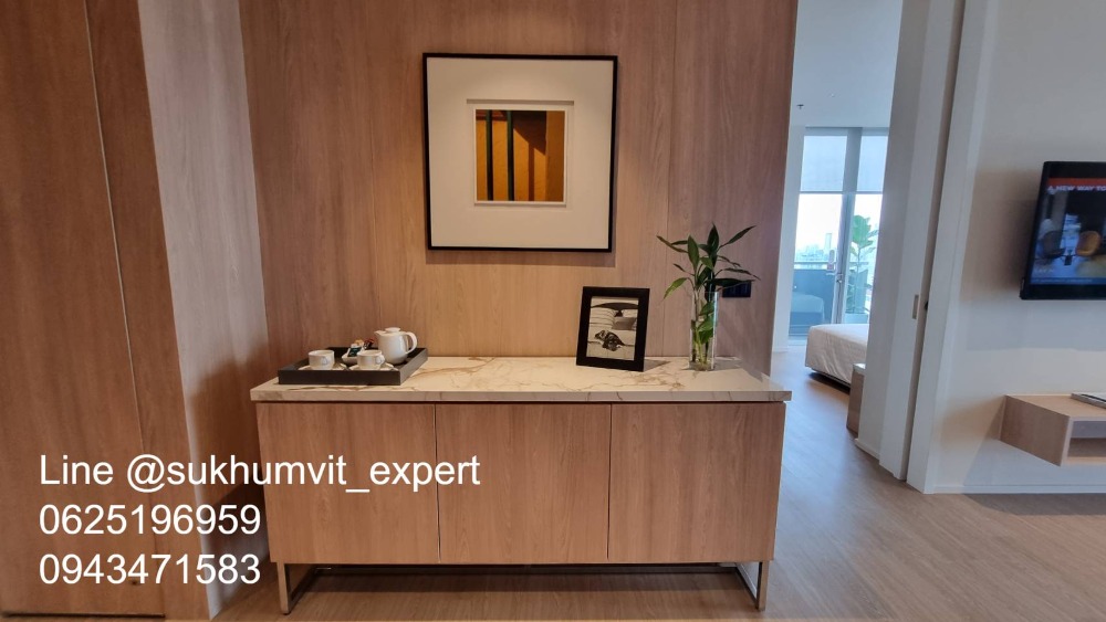For RentCondoSukhumvit, Asoke, Thonglor : BTS Thonglor, luxury serviced apartment for rent, 1 bedroom, 1 bathroom, area 65 sq m., modern style.