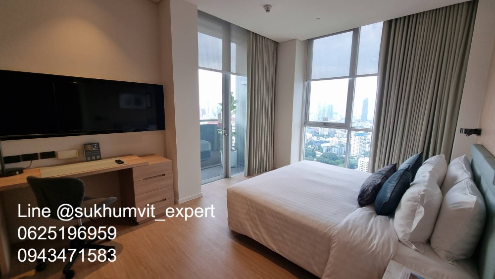 For RentCondoSukhumvit, Asoke, Thonglor : BTS Thonglor, luxury serviced apartment for rent, 1 bedroom, 1 bathroom, area 65 sq m., modern style.