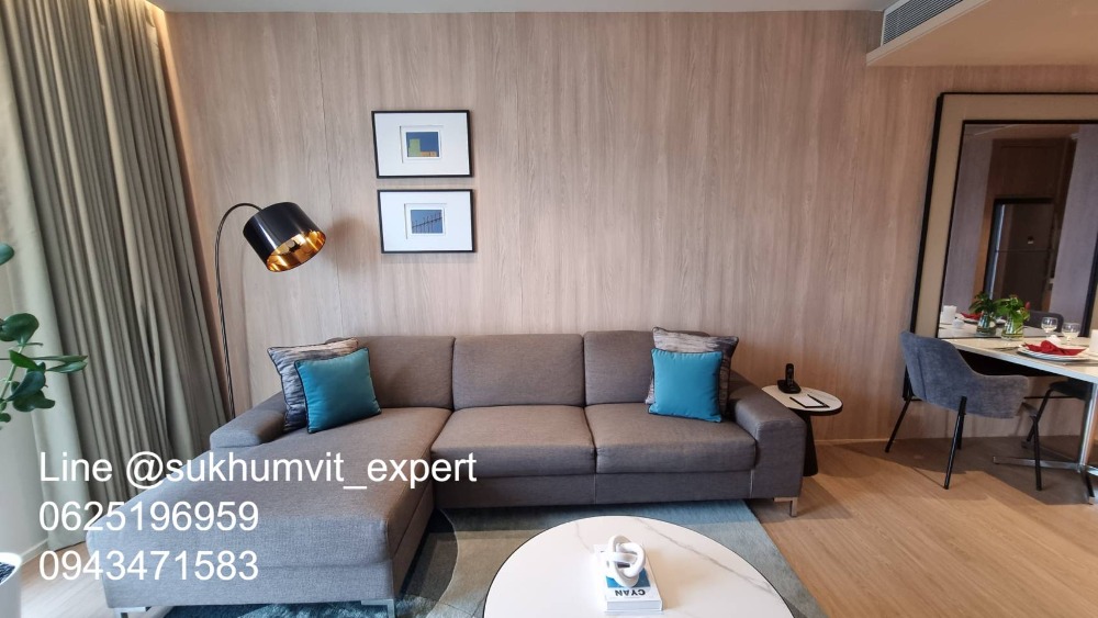 For RentCondoSukhumvit, Asoke, Thonglor : BTS Thonglor, luxury serviced apartment for rent, 1 bedroom, 1 bathroom, area 65 sq m., modern style.